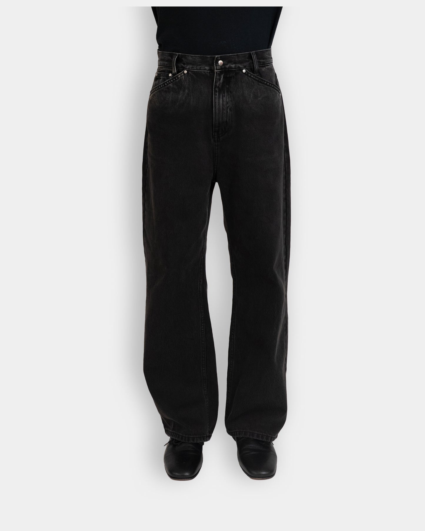 DYED BLACK DENIM