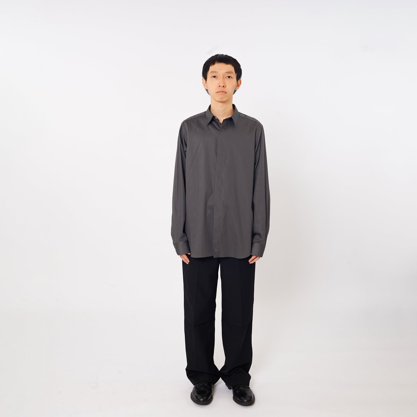HANDMADE CLASSIC COLLAR DRESS SHIRT IN SILVER GREY