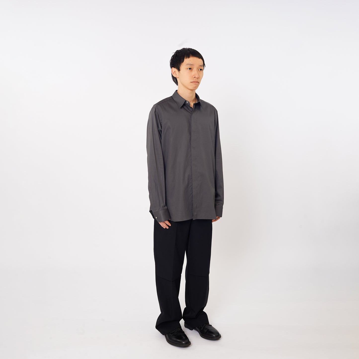 HANDMADE CLASSIC COLLAR DRESS SHIRT IN SILVER GREY