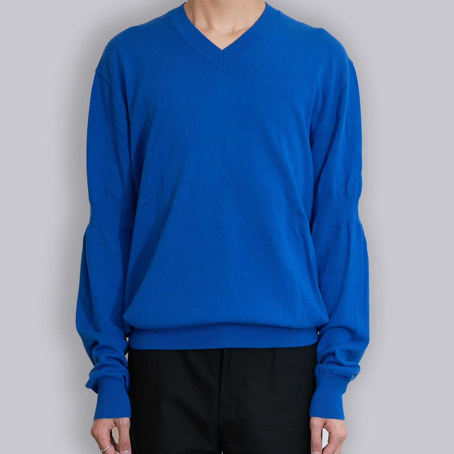 DOMANI V-NECK SWEATER